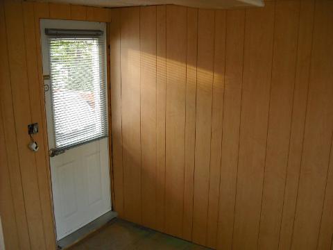 Ah, panelling. Warp-free and classy to the finish.